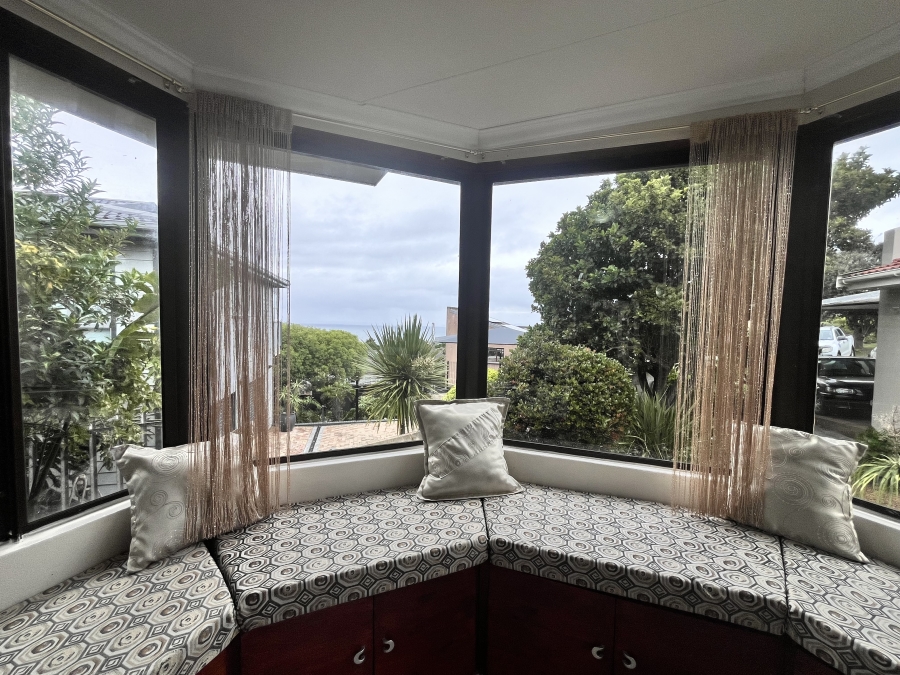 4 Bedroom Property for Sale in Dana Bay Western Cape